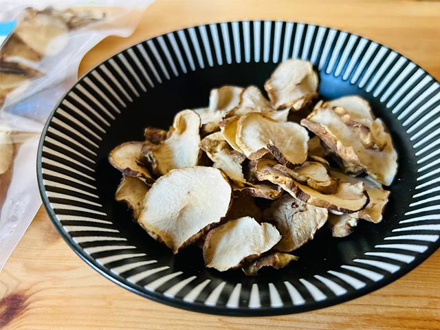 農薬不使用･無堆肥･無肥料自然栽培菊芋「長寿の根チップス」